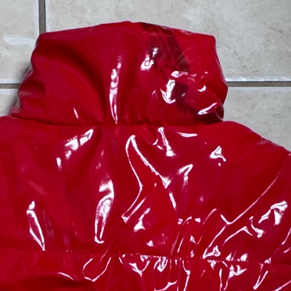 Daisy Shiny Red Puffer Vest - Picture 15 of 15